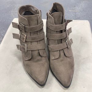 Suede ankle boots with pointy toe color tan size 8